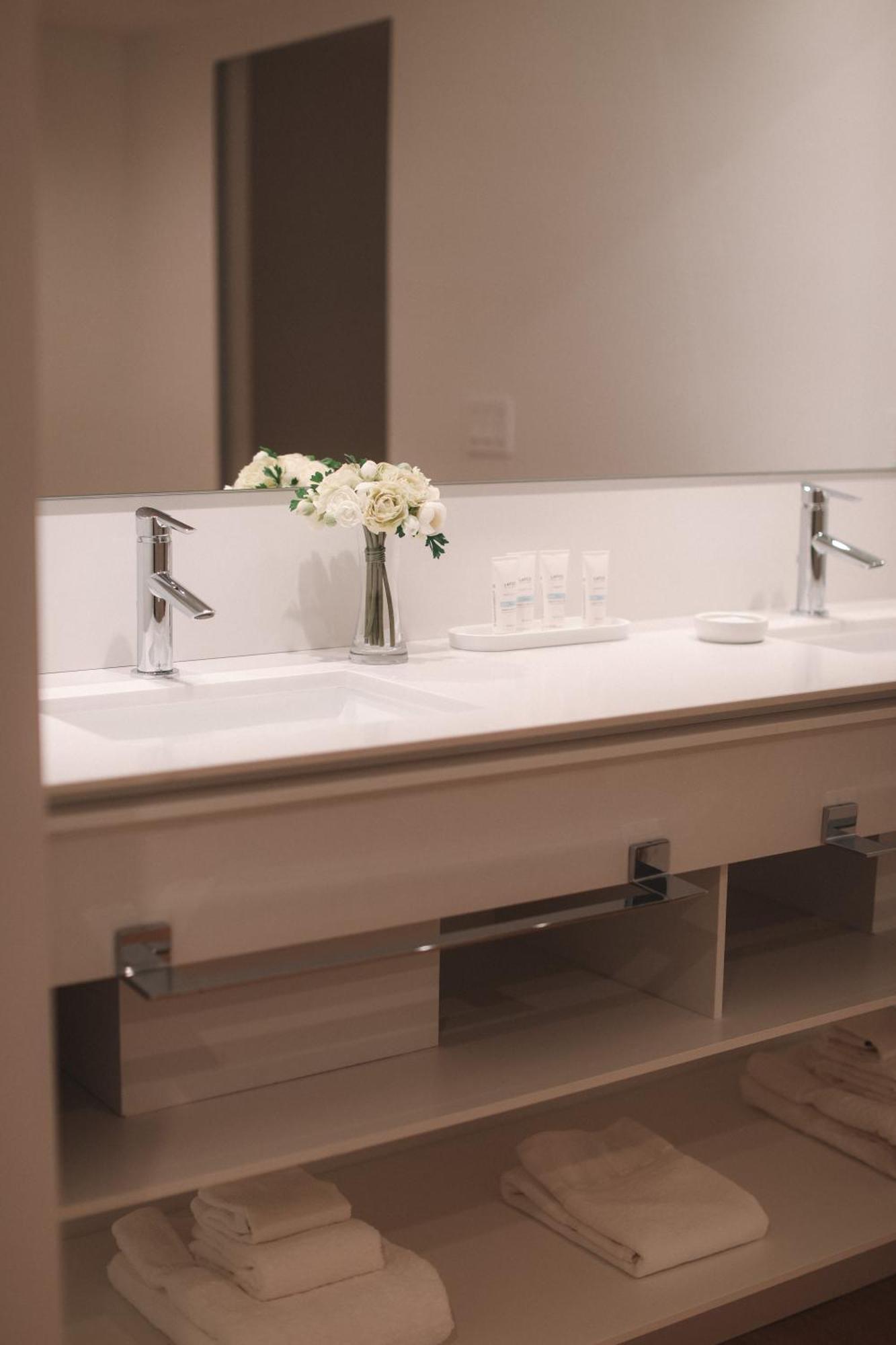 Beach Haus Residences Bal Harbour Номер фото