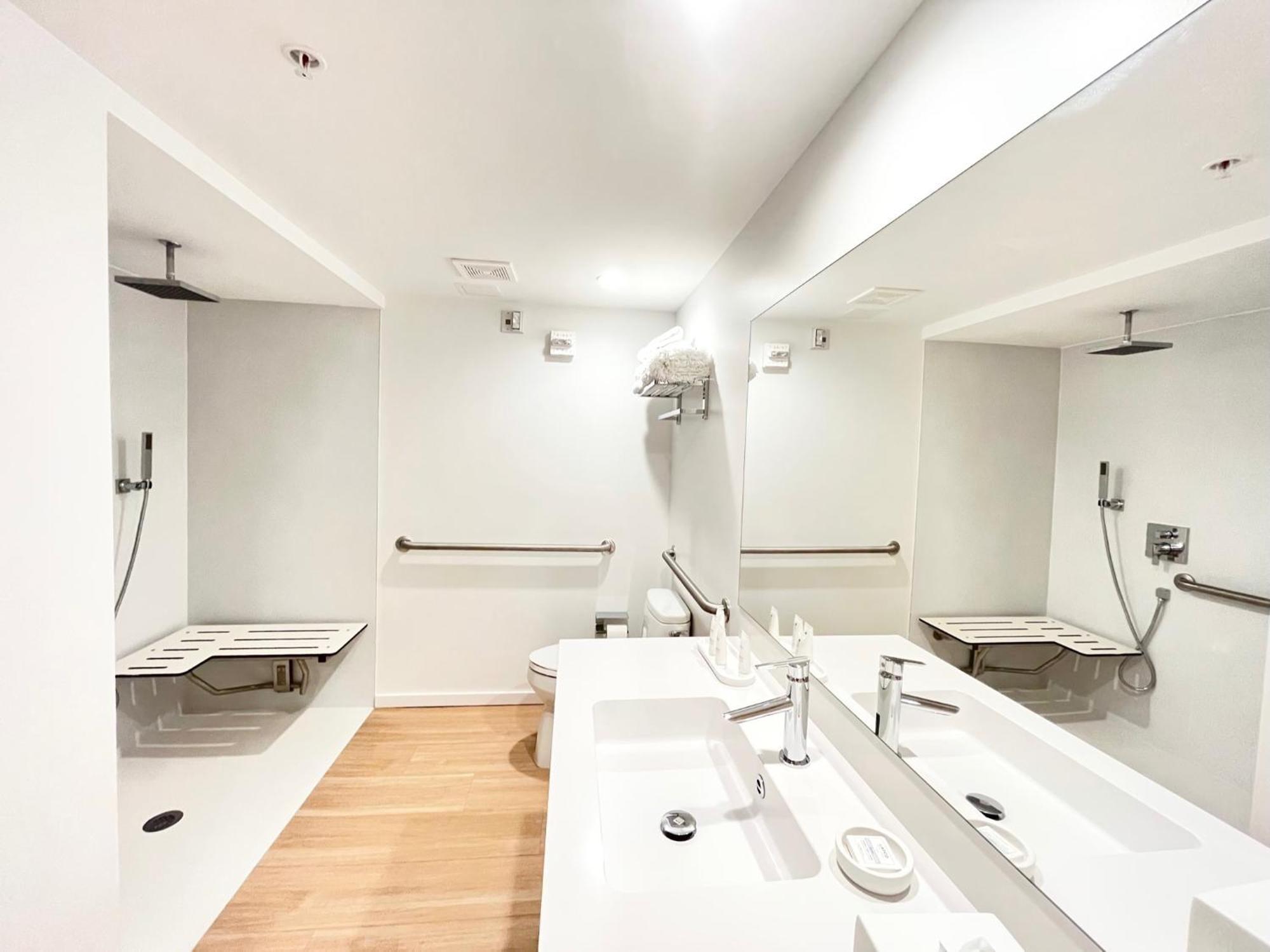 Beach Haus Residences Bal Harbour Номер фото